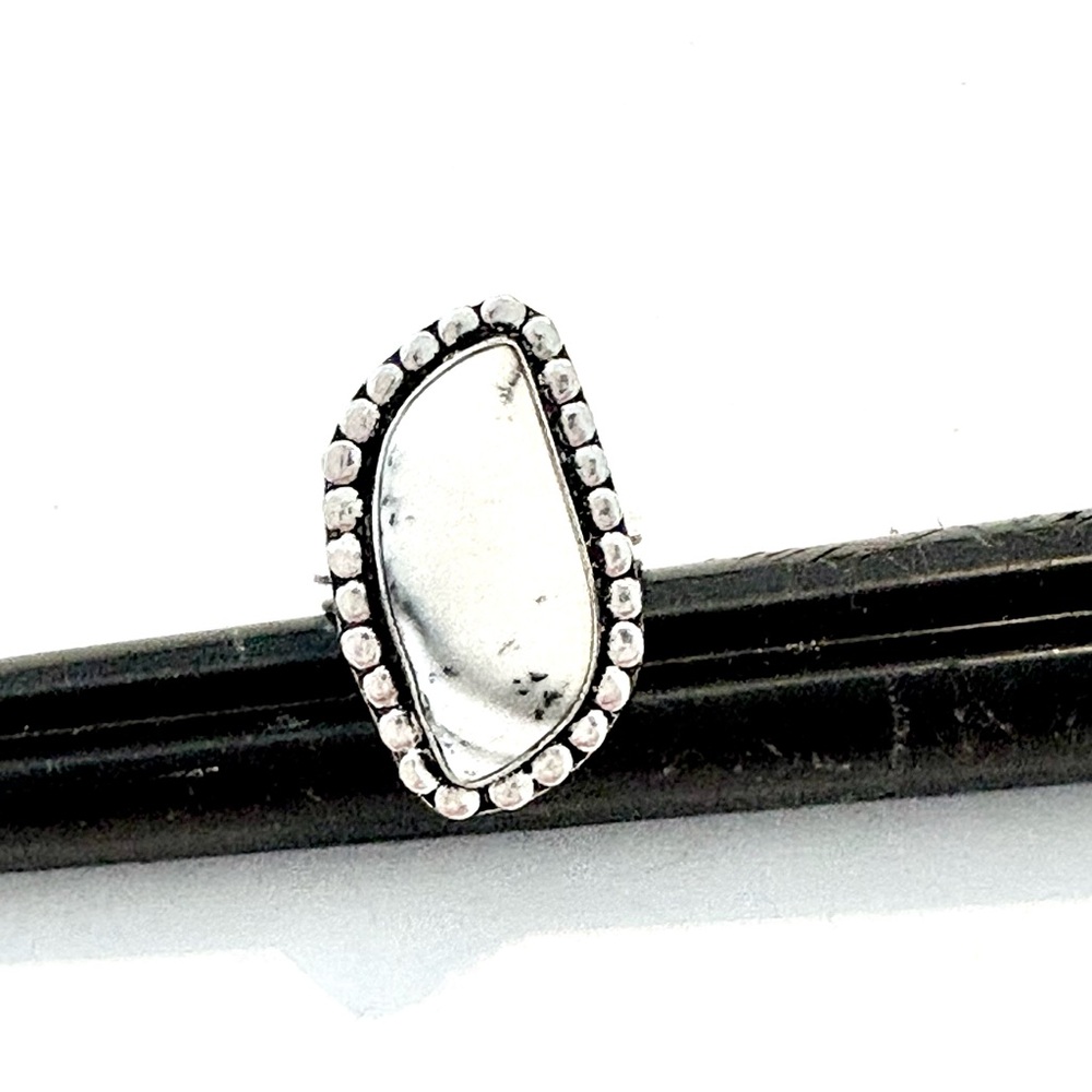 Beautiful 1 inch, 925 marked, Wild Horse Jasper ring size 7 1/2.